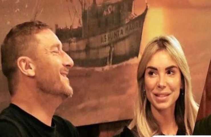 Francesco Totti e Noemi Bocchi sorrisi
