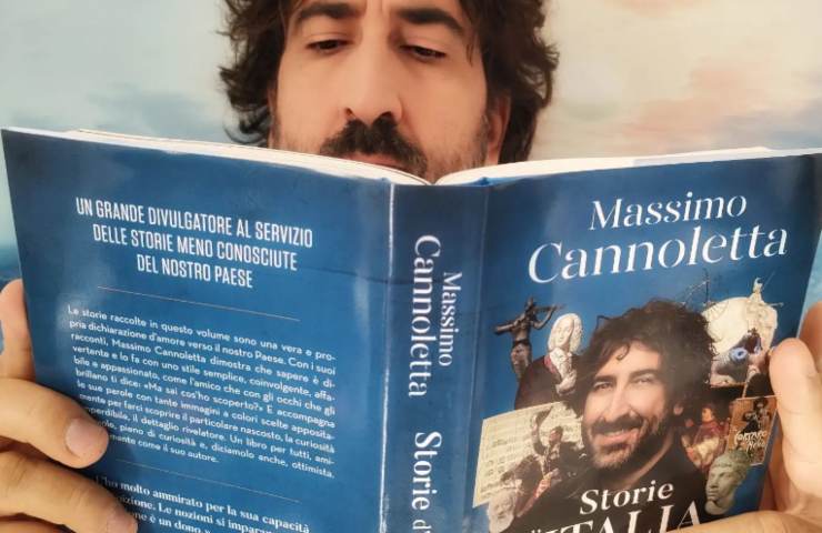 Massimo Cannoletta con il suo libro Storie d'Italia