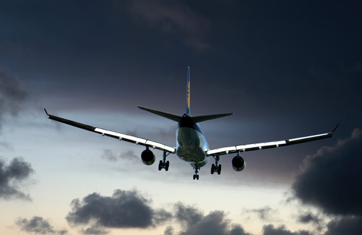 aereo boeing ruota caduta