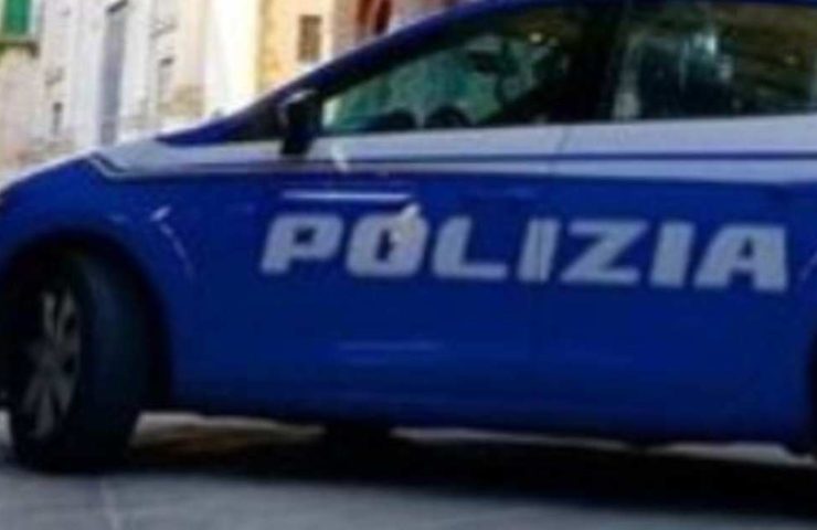 polizia incidente frontale 