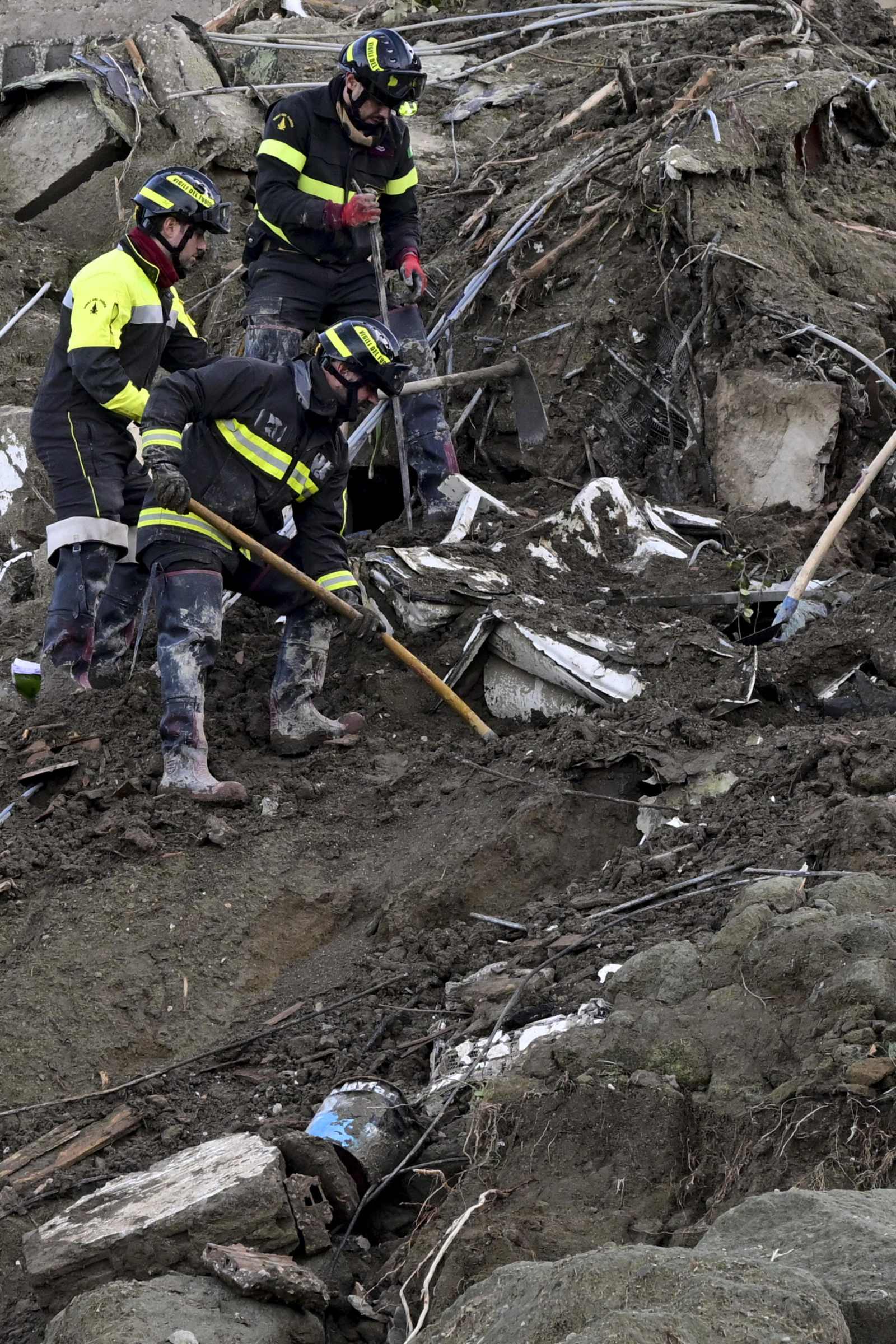 Frana Ischia vigili del fuoco