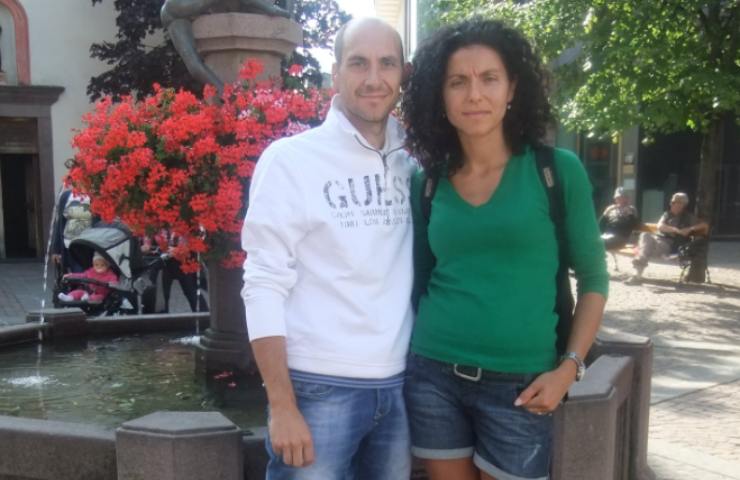 Micaela Azzoni con marito Simone foto