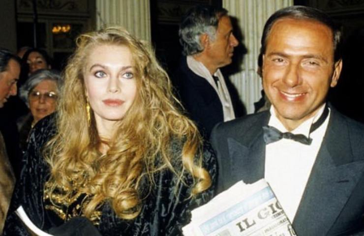Veronica Lario e Silvio Berlusconi nel 1990 foto