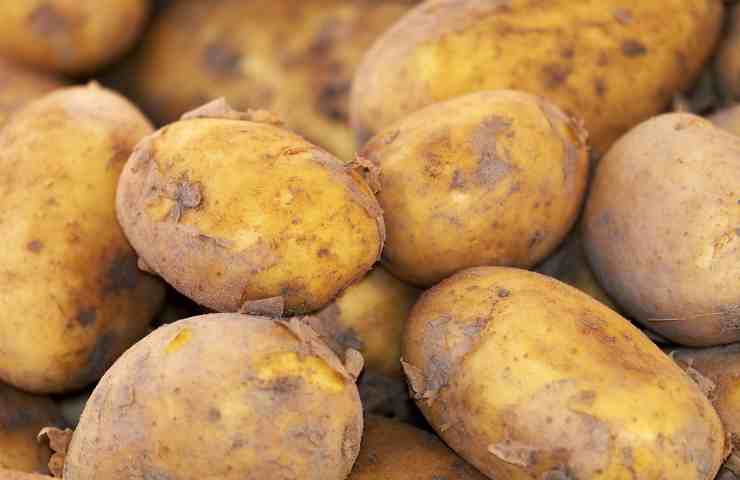 bucce patate 6 idee usare fuori cucina