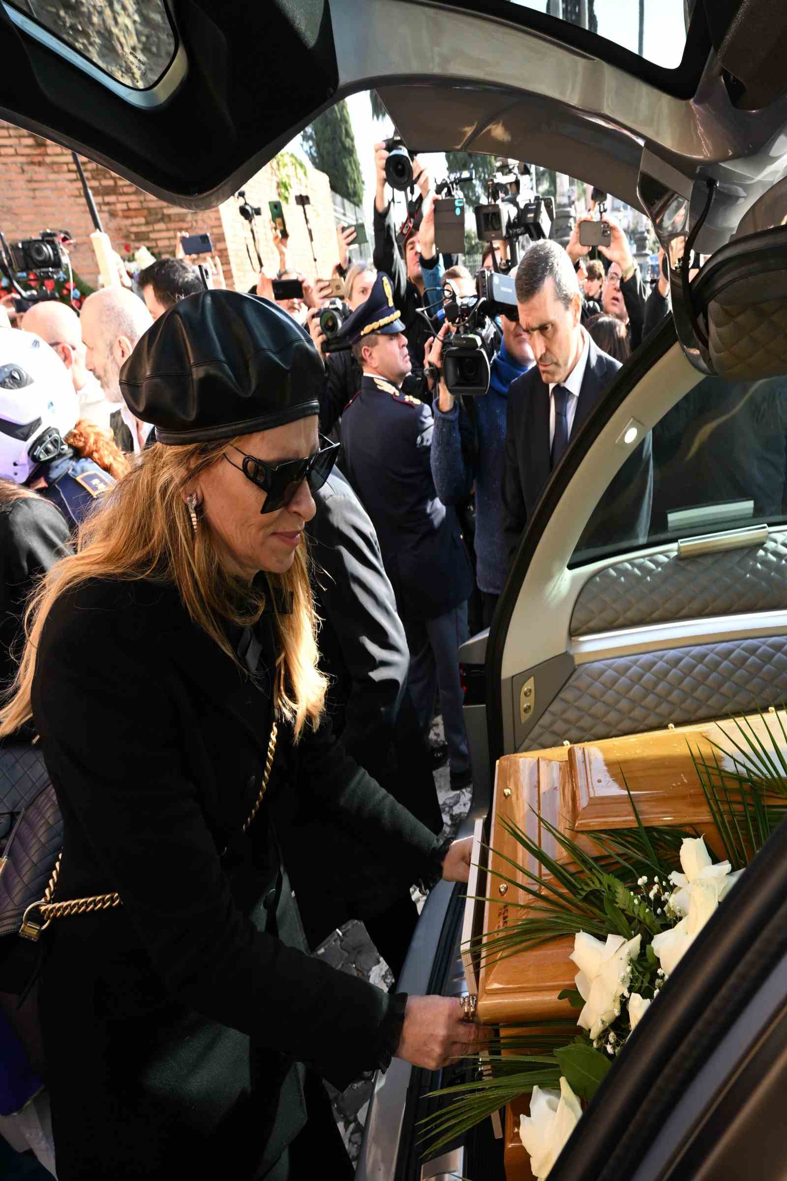 Funerali Mihajlovic: moglie Arianna