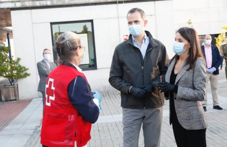 Letizia Ortiz di Spagna con Felipe foto