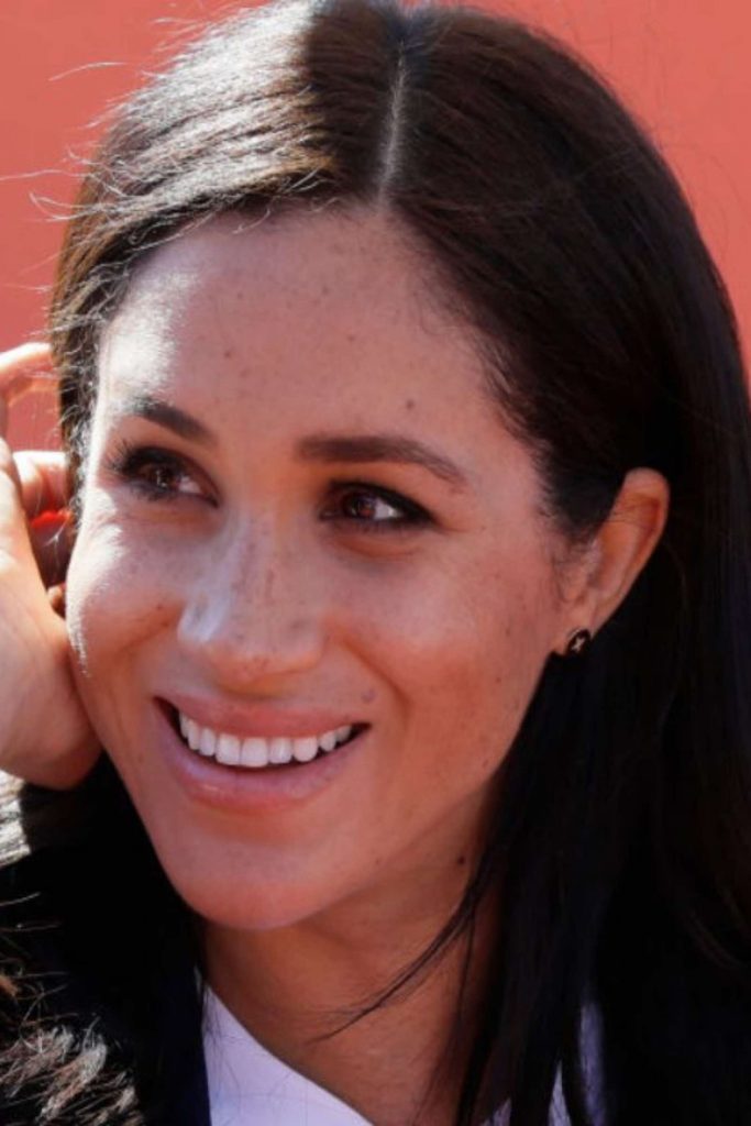 Meghan Markle Gesto Assurdo Contro La Regina Bufera VIDEO