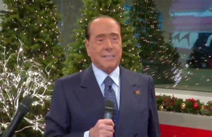 Silvio Berlusconi video cena Natale Monza Calcio
