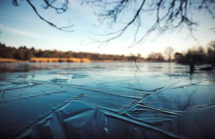 bambini morti lago ghiacciato