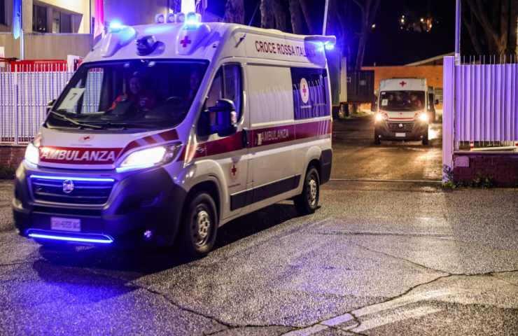 Ambulanza incidente muore bimba 