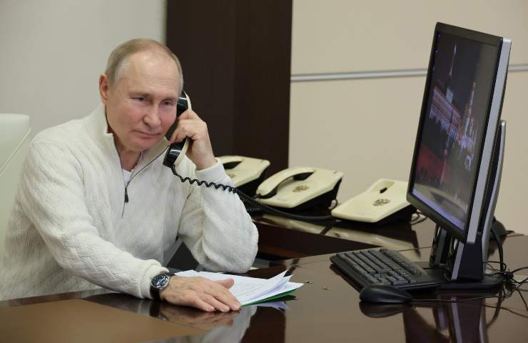 Vladimir Putin chiede tregua Ucraina