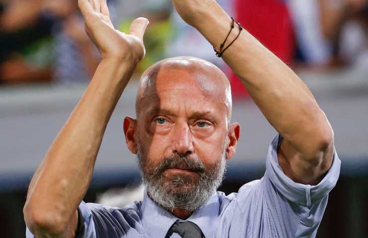 Gianluca Vialli applauso 