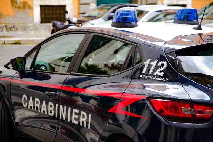 Omicidio Pesaro, 27enne trovato morto in casa: