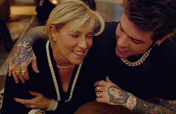 Fedez e la madre Annamaria Berrinzaghi LOL 3