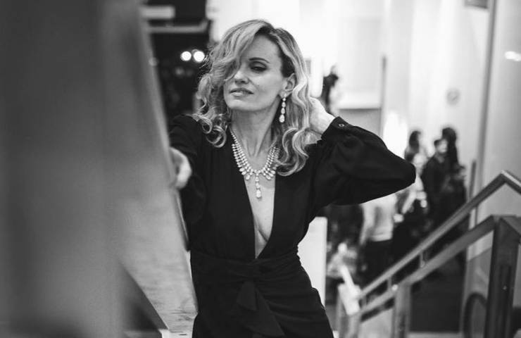 Justine Mattera scollatura 