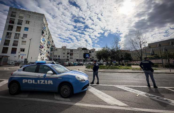 macchina polizia